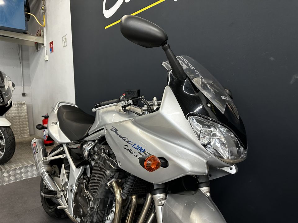 SUZUKI GSF 1200 S BANDIT 4