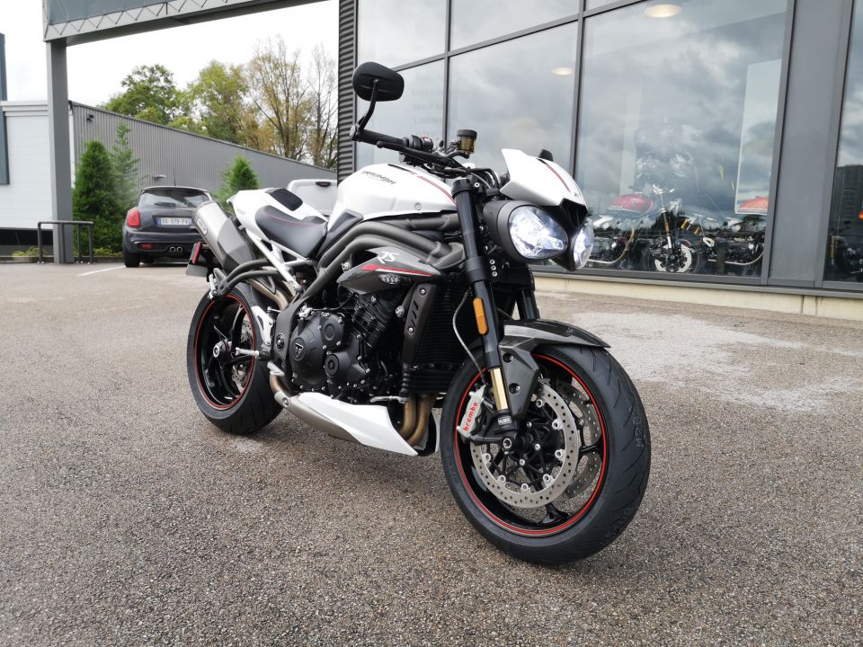 TRIUMPH SPEED TRIPLE 1050 RS 4