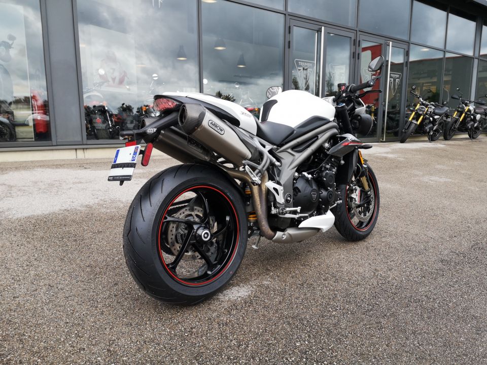 TRIUMPH SPEED TRIPLE 1050 RS 4