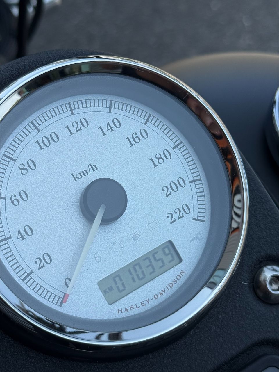 HARLEY-DAVIDSON DYNA STREET BOB 1584 4