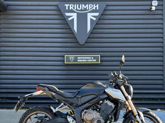 HONDA CB 650 R 4