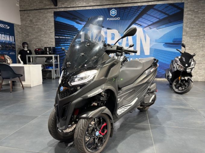 PIAGGIO MP3 400 RST SPORT 4