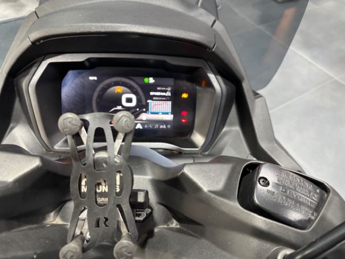 PIAGGIO MP3 400 RST SPORT 4