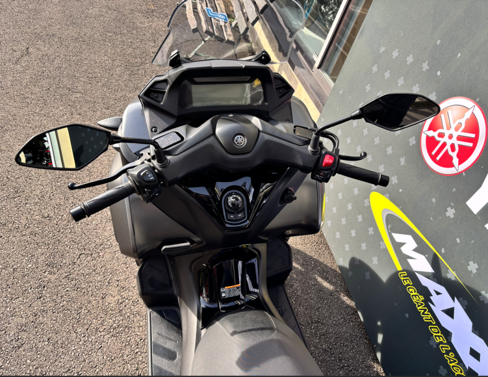 YAMAHA TRICITY 300 4