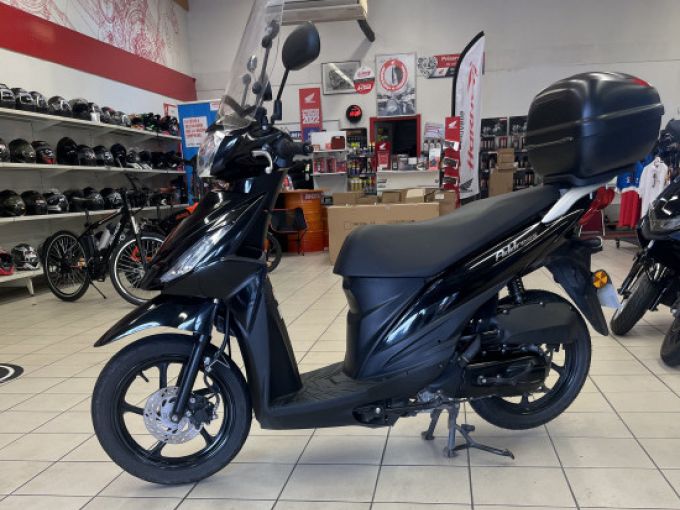 SUZUKI ADDRESS 125 4