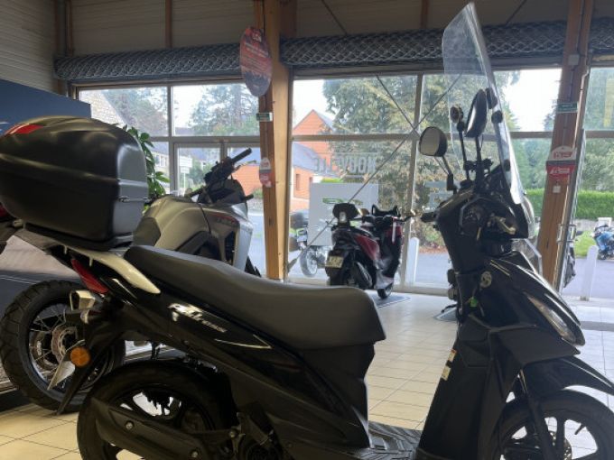 SUZUKI ADDRESS 125 4