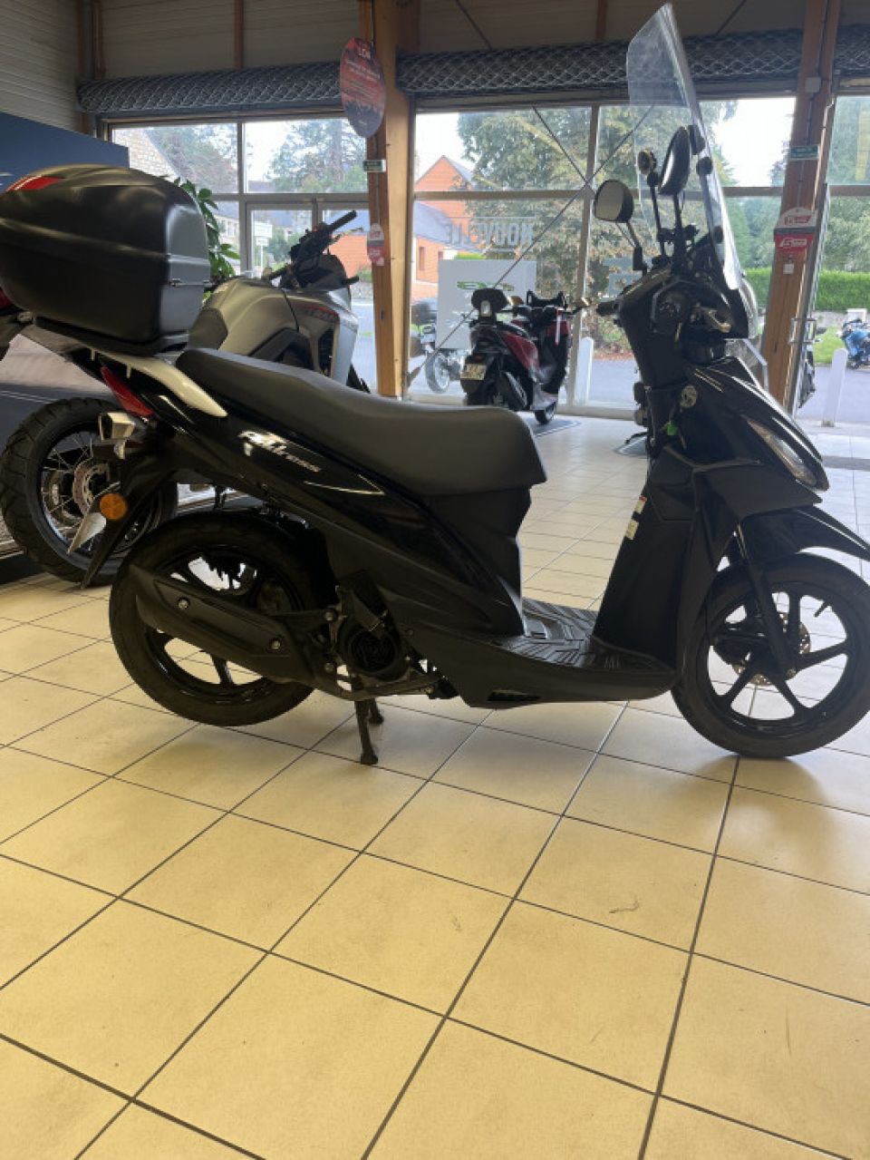 SUZUKI ADDRESS 125 4