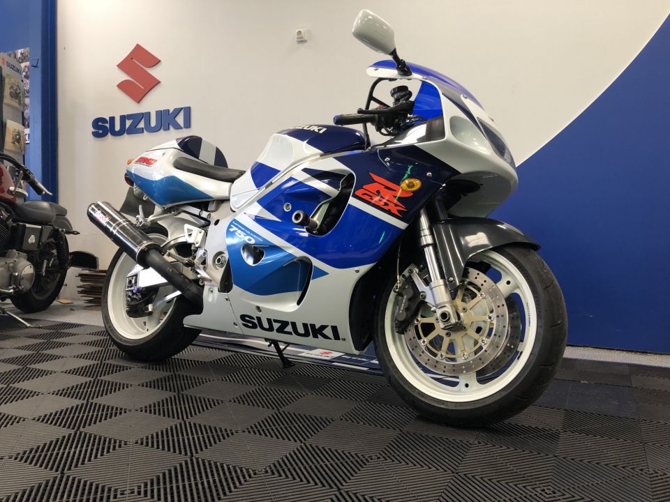 SUZUKI GSX-R 750 4