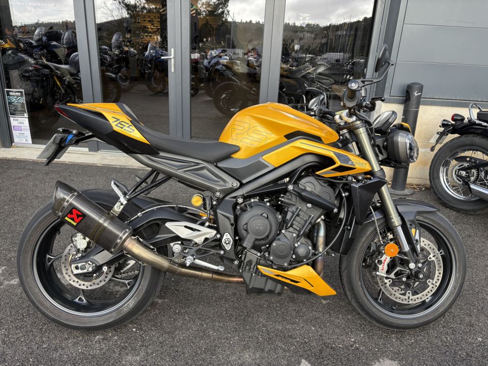 TRIUMPH STREET TRIPLE 765 RS 4
