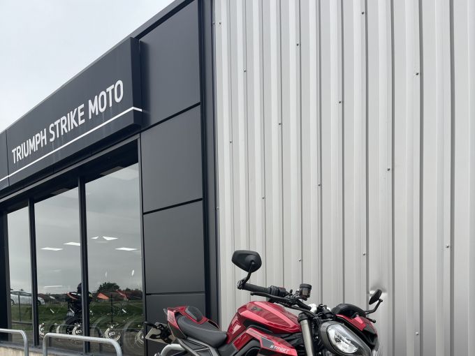 TRIUMPH STREET TRIPLE 765 RS 4