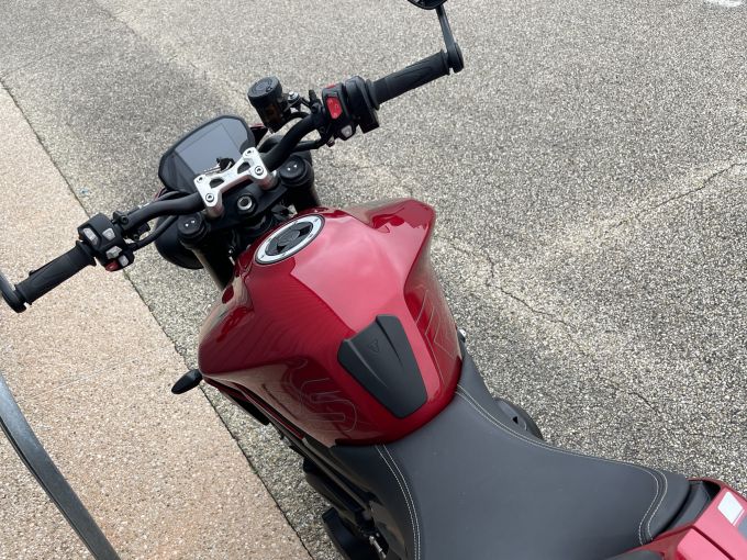 TRIUMPH STREET TRIPLE 765 RS 4