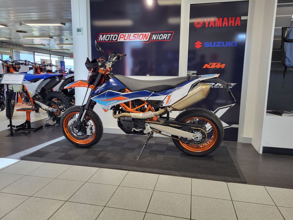 KTM 690 SMC R 4