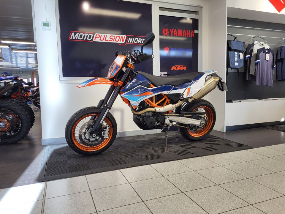 KTM 690 SMC R 4
