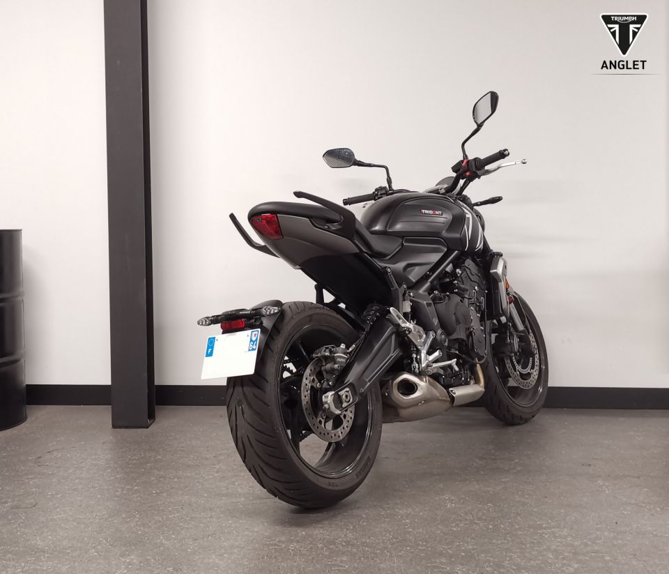 TRIUMPH TRIDENT 660 4