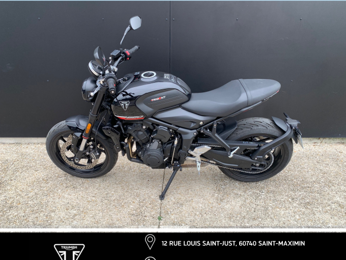 TRIUMPH TRIDENT 660 4