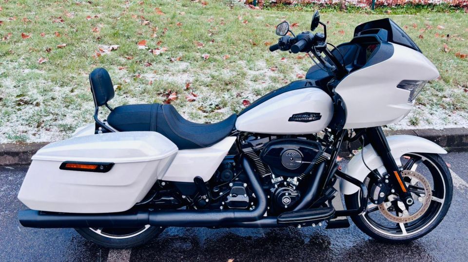 HARLEY-DAVIDSON TOURING ROAD GLIDE 1923 4