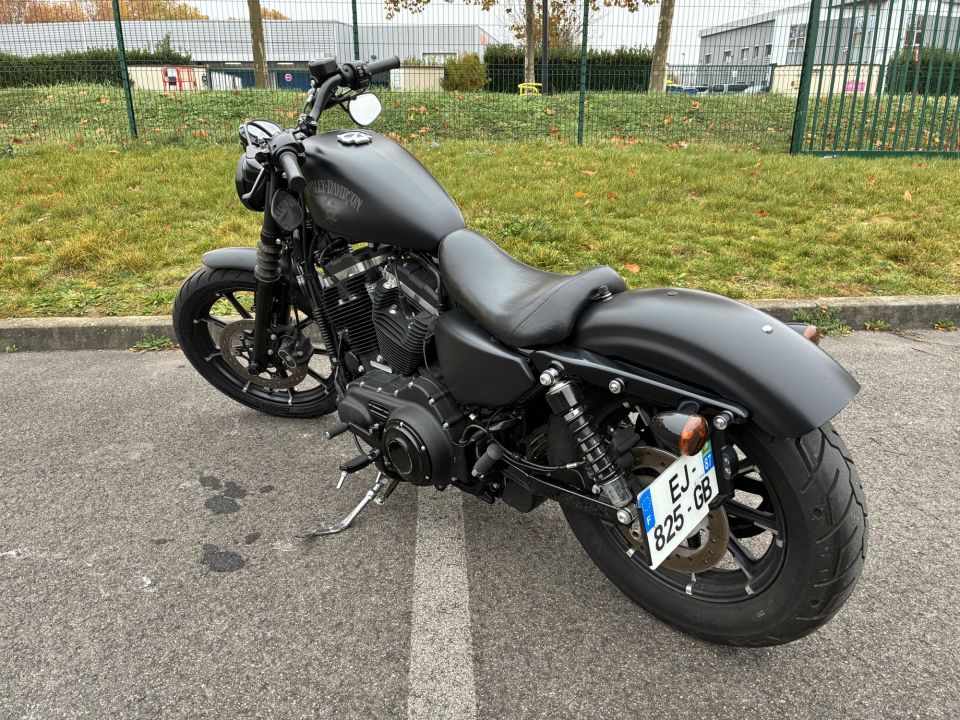 HARLEY-DAVIDSON SPORTSTER IRON 883 4