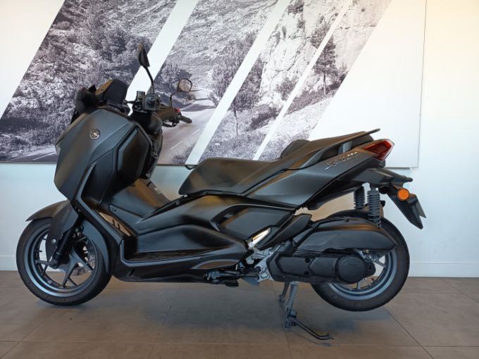 YAMAHA XMAX 125 4
