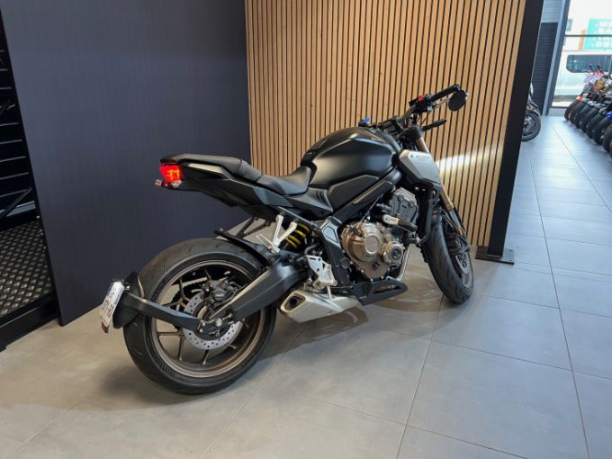 HONDA CB650R Neo Sports Café 4