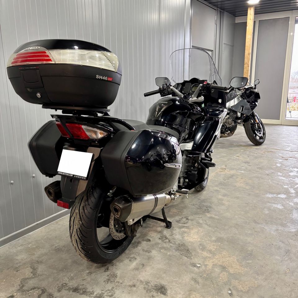 YAMAHA FJR 1300 AS 4