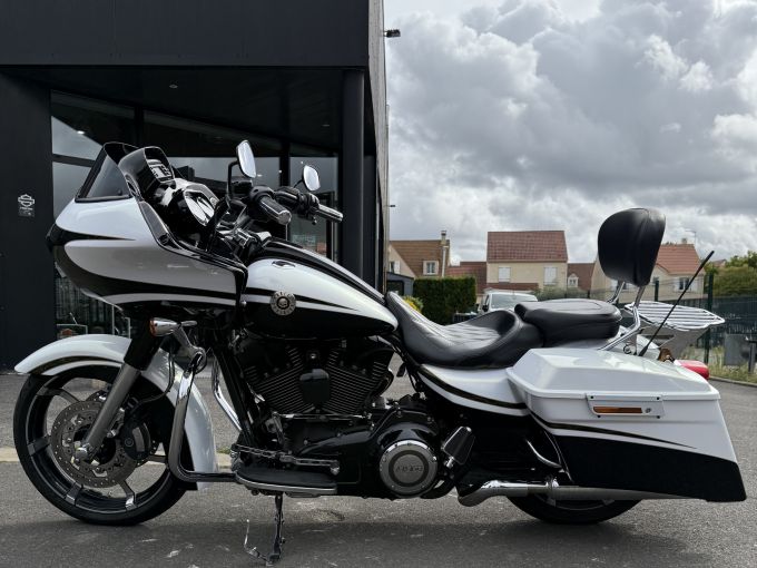 HARLEY-DAVIDSON TOURING ROAD GLIDE 1800 CVO 4