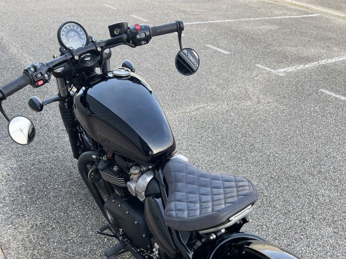TRIUMPH Bonneville Bobber 1200 4