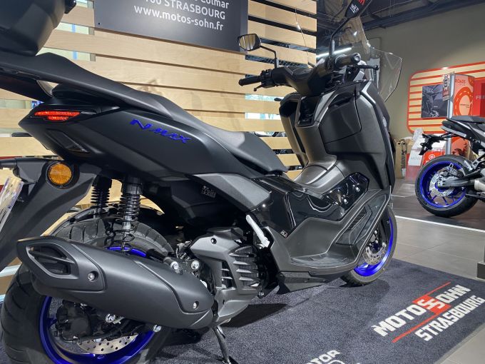 YAMAHA NMAX 125 4