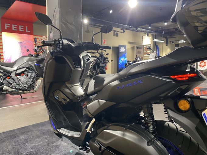 YAMAHA NMAX 125 4