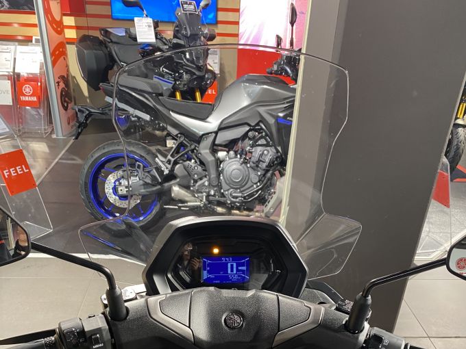 YAMAHA NMAX 125 4