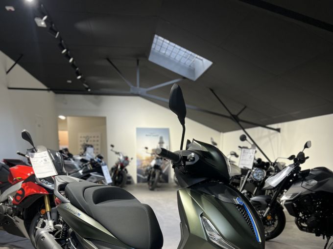 PIAGGIO NEW BEVERLY S 300 4