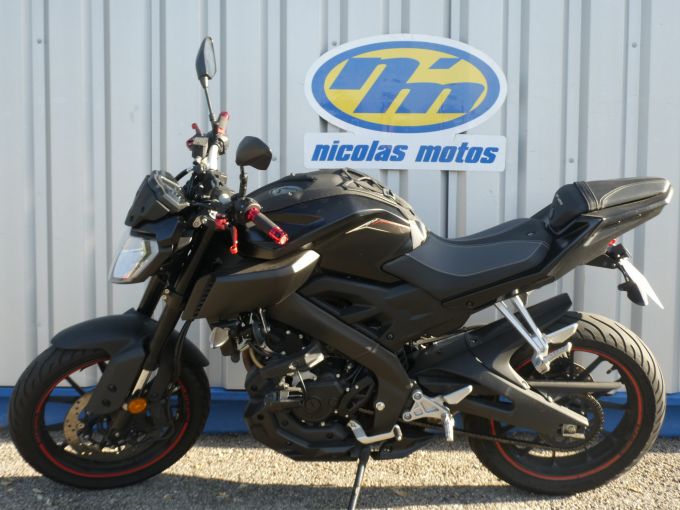 YAMAHA MT-125 ABS 4