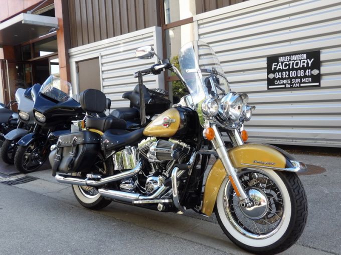 HARLEY-DAVIDSON SOFTAIL HERITAGE 1690 4