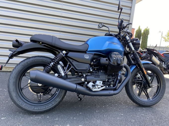 MOTO GUZZI V7 4