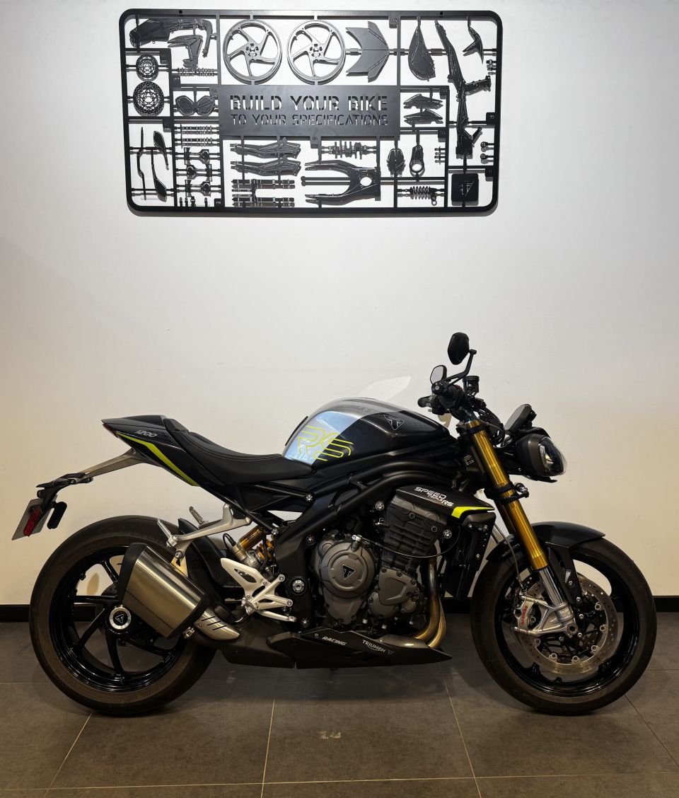 TRIUMPH SPEED TRIPLE 1200 RS 4