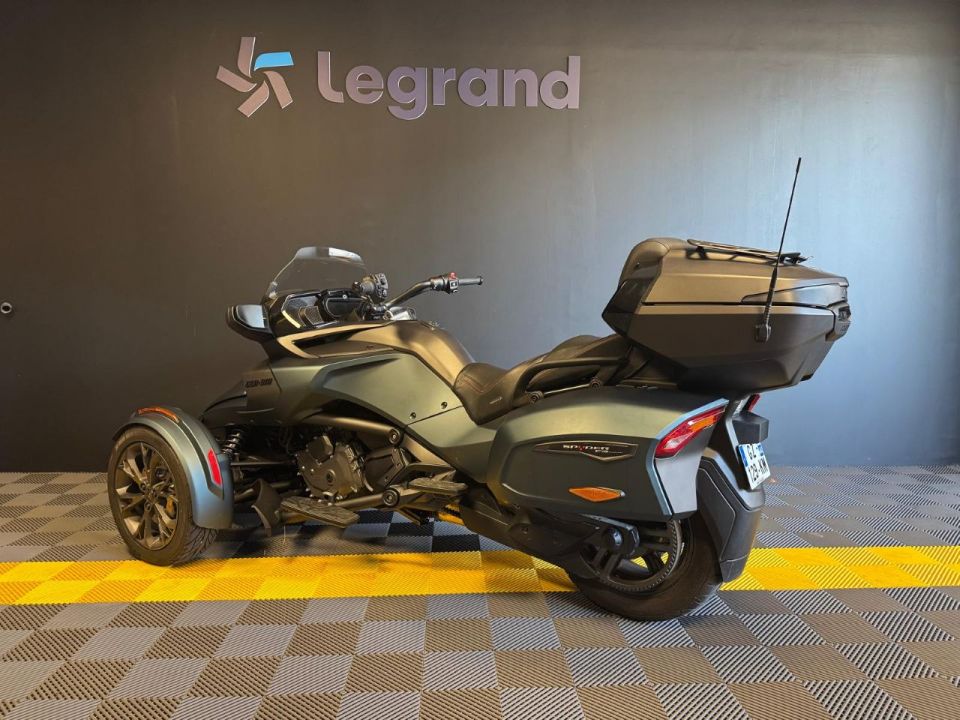 CAN-AM SPYDER F3 4