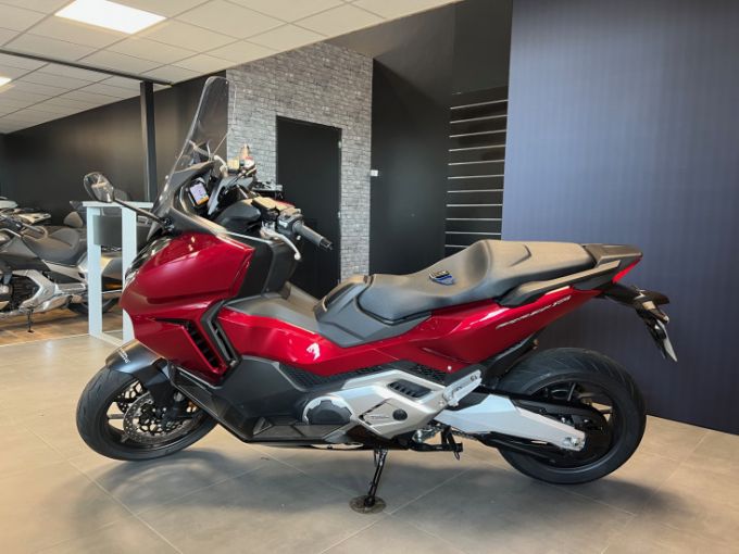 HONDA FORZA 750 4