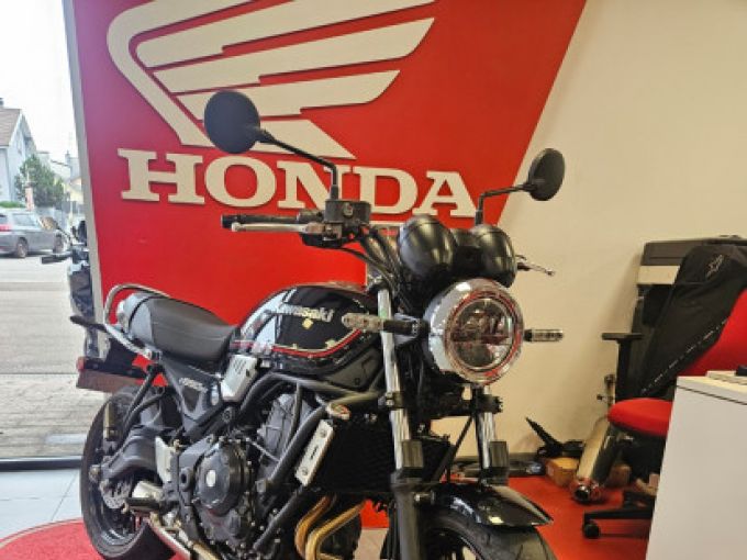 KAWASAKI Z 650 RS 4
