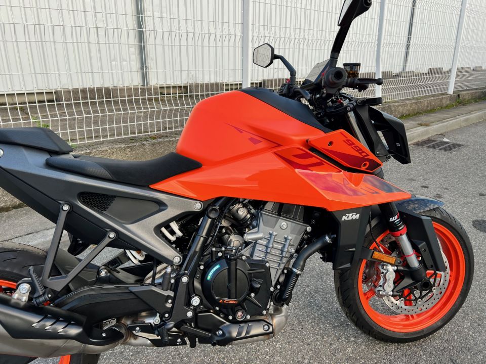 KTM 990 DUKE 4
