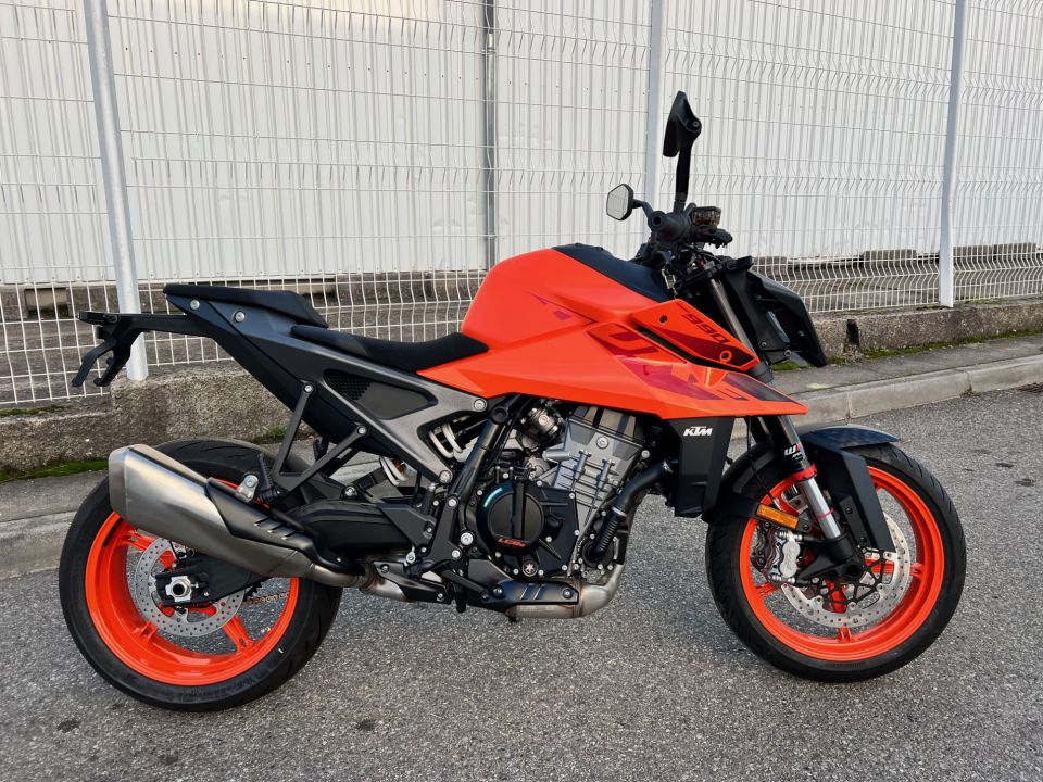 KTM 990 DUKE 4