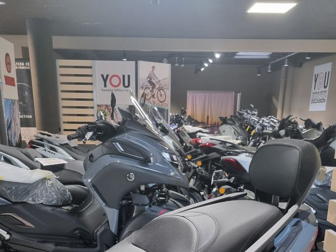 YAMAHA TRICITY 300 4
