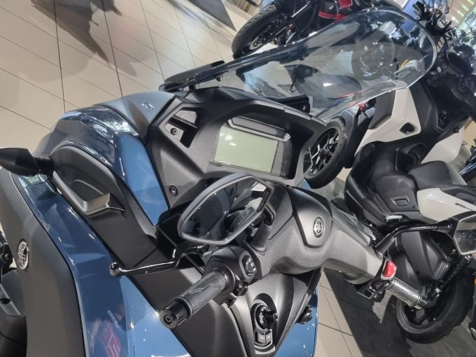 YAMAHA TRICITY 300 4