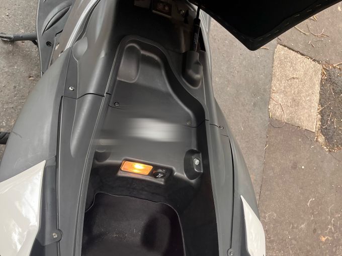 APRILIA SRV 850 ABS 4