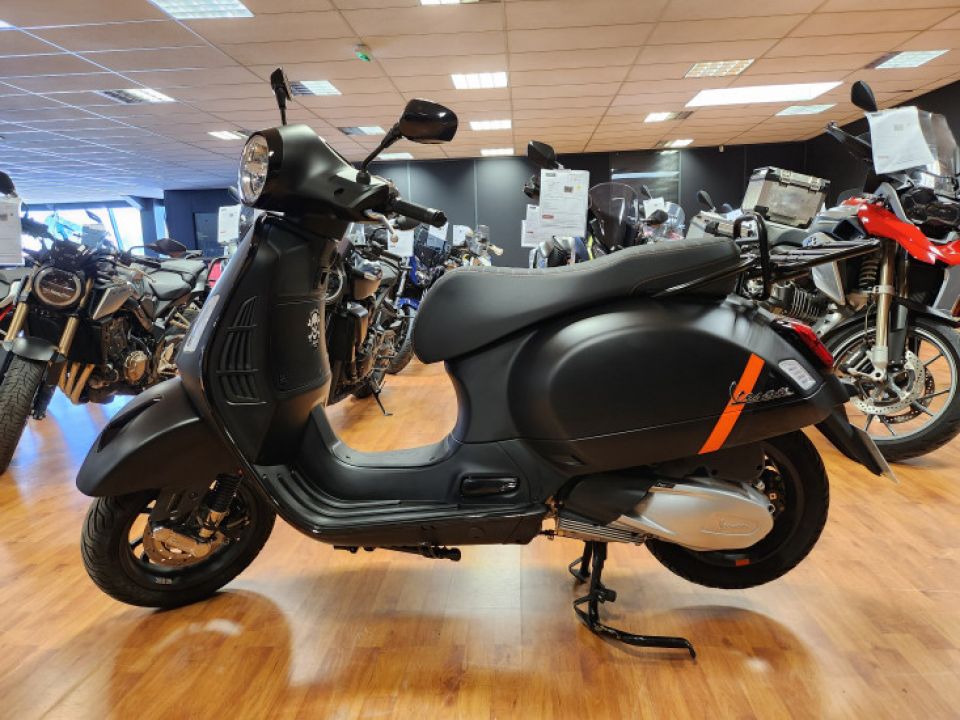 PIAGGIO VESPA GTS IE 300 4