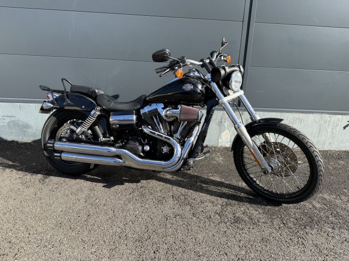 HARLEY-DAVIDSON DYNA WIDE GLIDE 1584 4