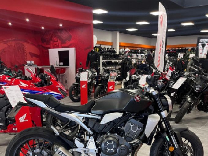 HONDA CB1000R 4