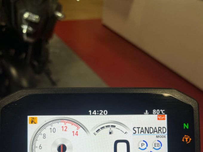 HONDA CB1000R 4
