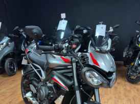 TRIUMPH STREET TRIPLE RS - 2020