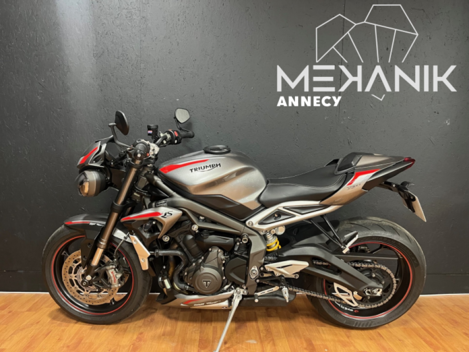 TRIUMPH STREET TRIPLE RS 4