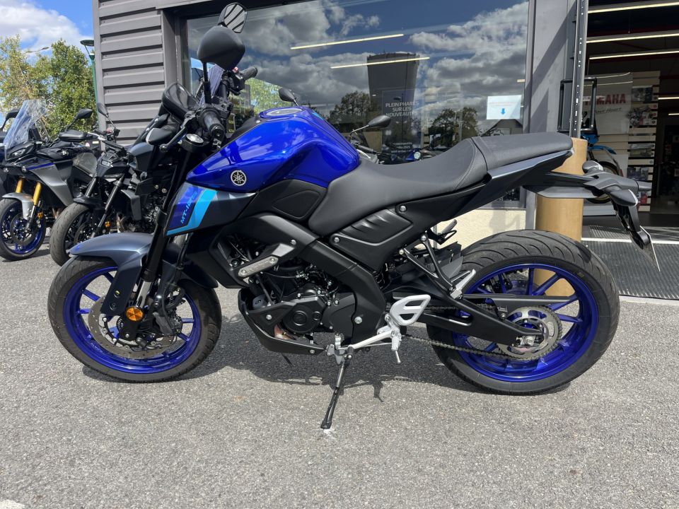 YAMAHA MT-125 ABS 4