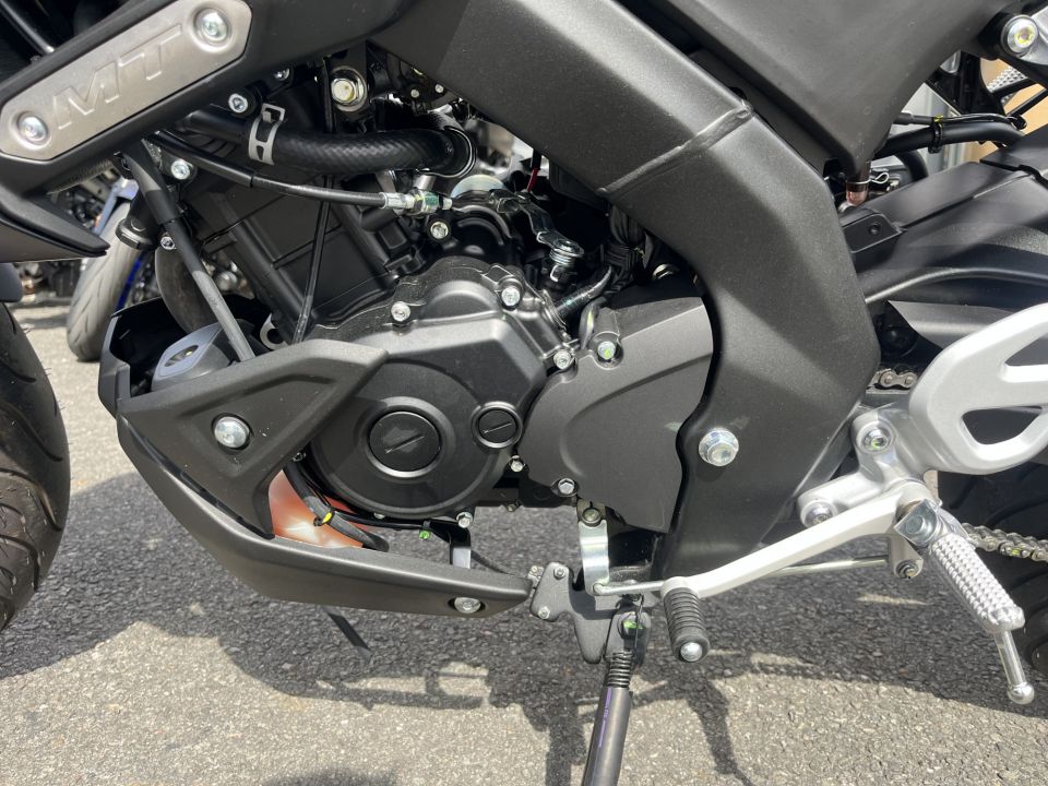 YAMAHA MT-125 ABS 4